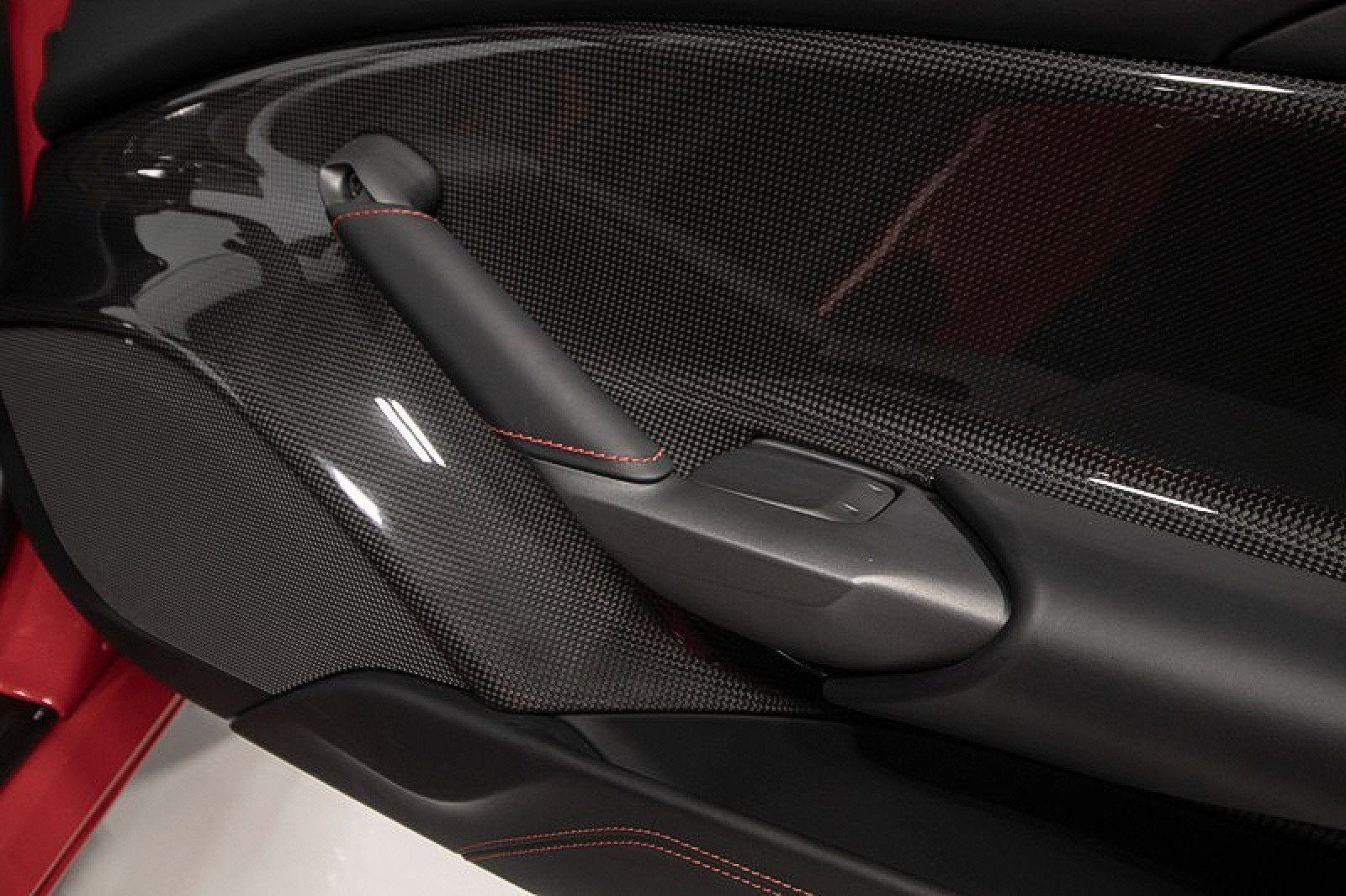 Used 2018 Ferrari 488 Spider image 52