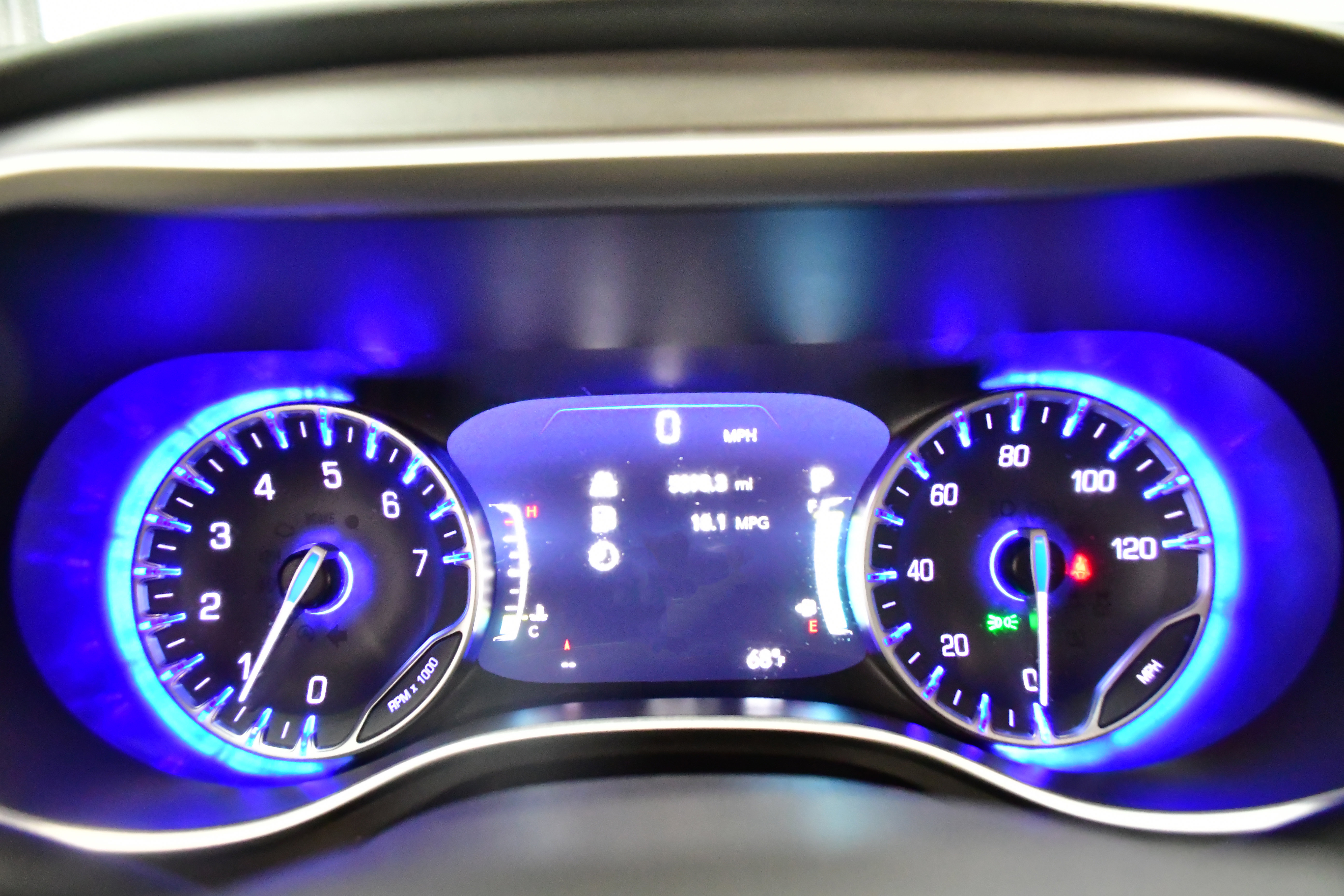 Used 2025 Chrysler Pacifica Select FWD image 19