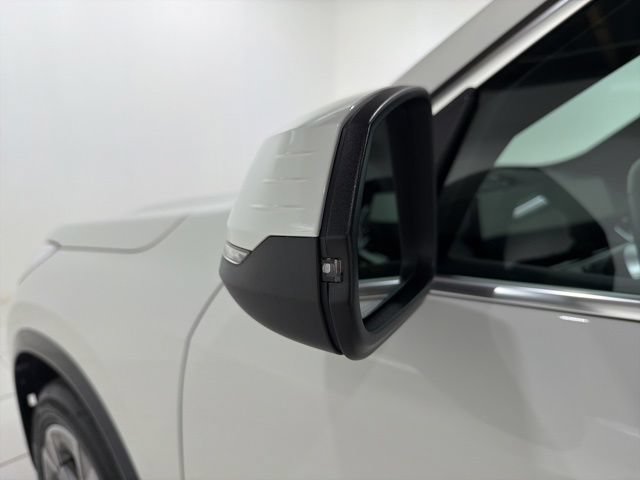 Used 2026 BMW X1 xDrive28i w/ Convenience Package AWD/4WD image 9