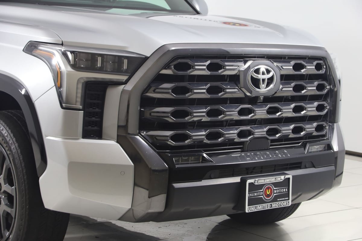 Used 2023 Toyota Tundra Platinum AWD/4WD image 39
