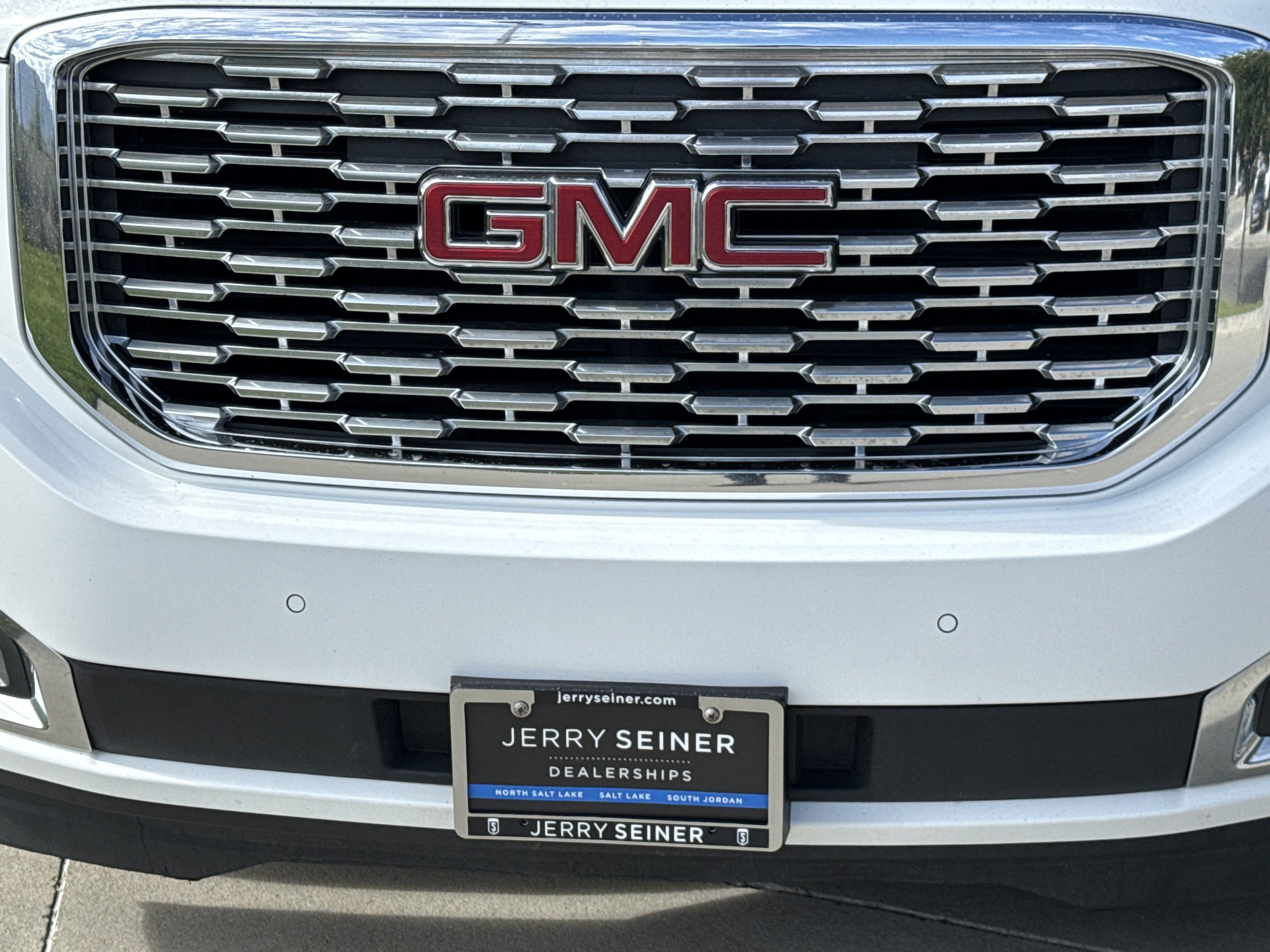 Used 2020 GMC Yukon XL Denali w/ Open Road Package AWD/4WD image 9
