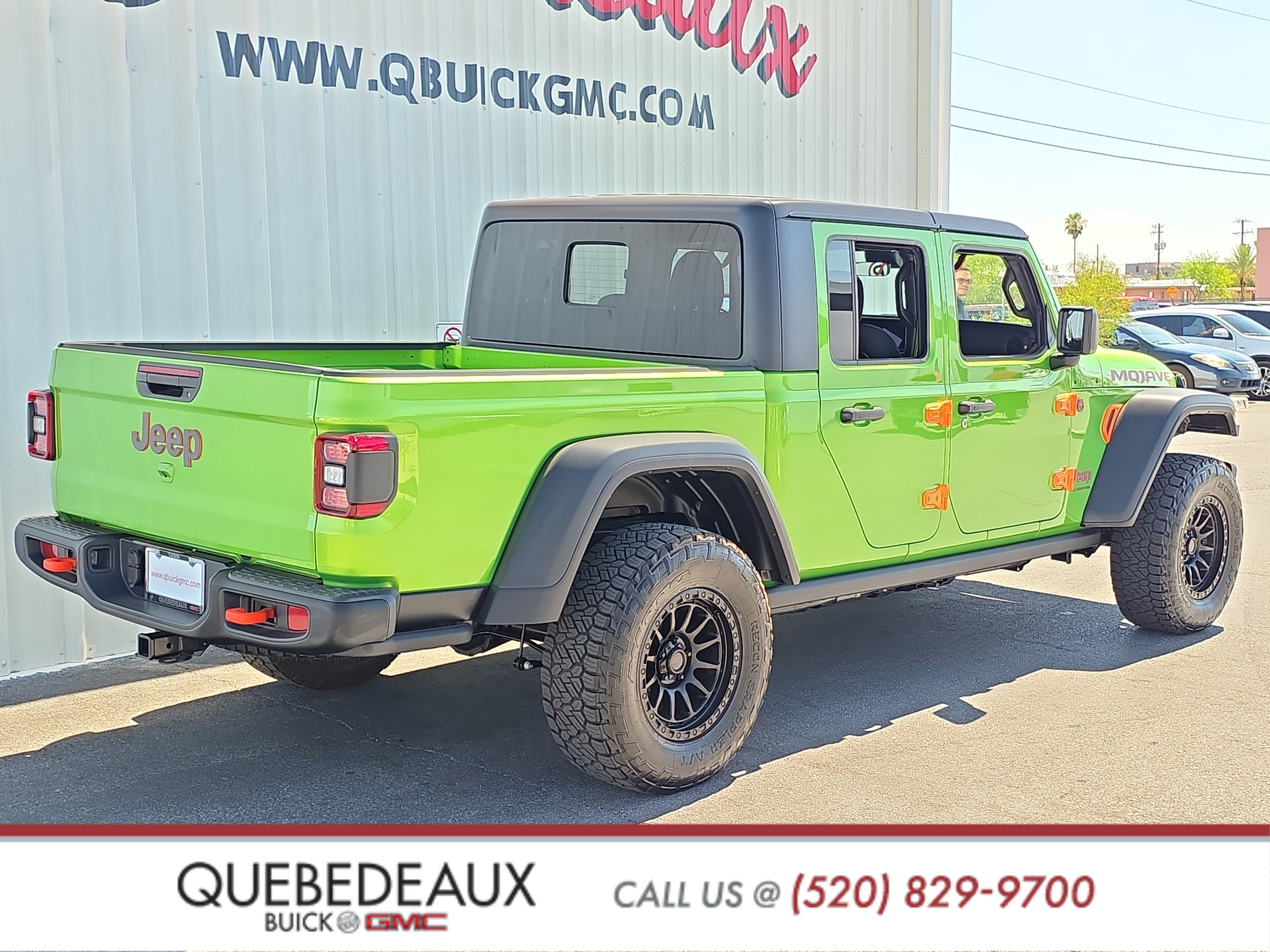 Used 2025 Jeep Gladiator Mojave w/ Steel Bumper Group AWD/4WD image 7
