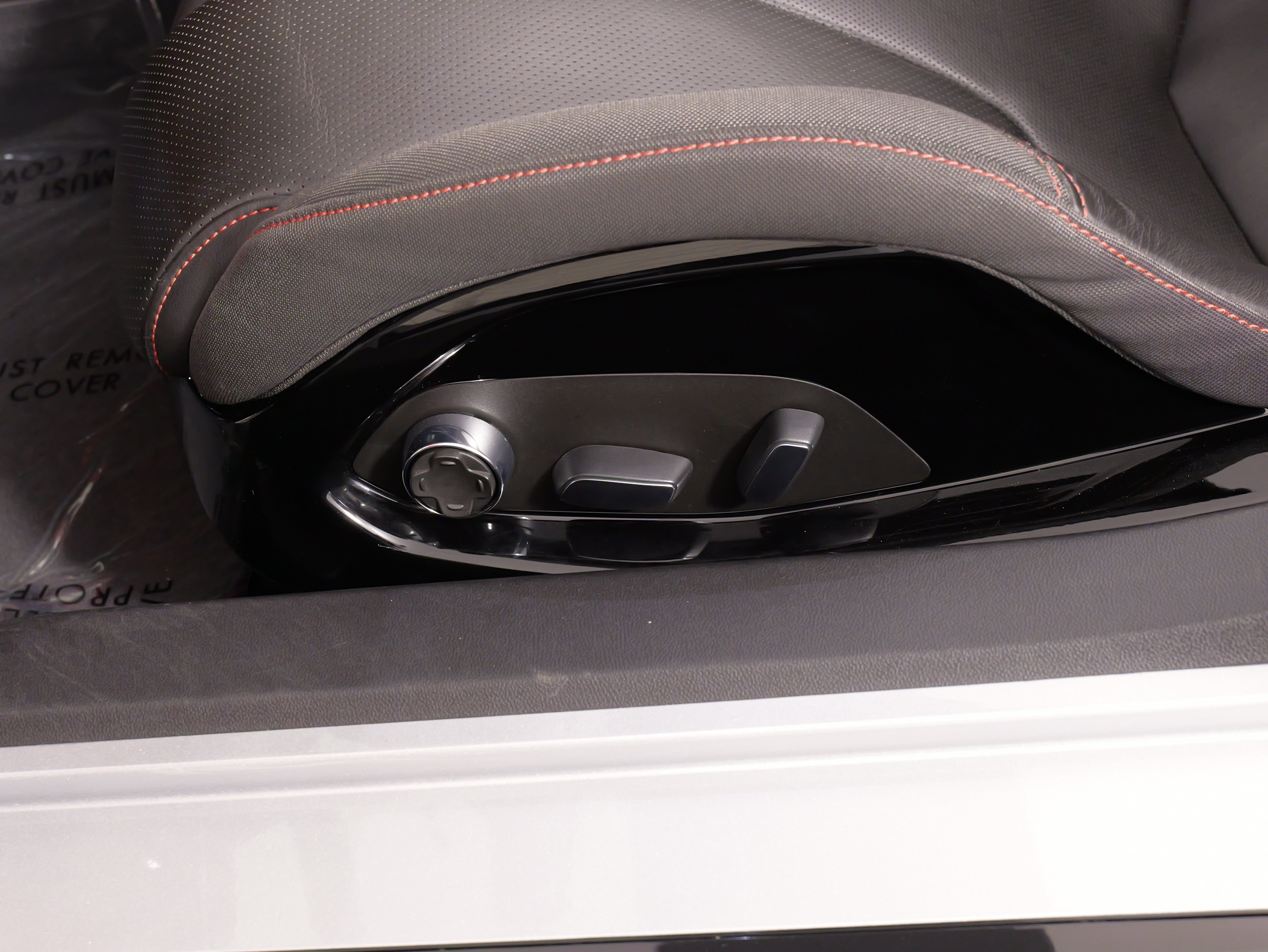 Used 2020 Chevrolet Corvette Stingray Premium Conv w/ 3LT Preferred Equipment Group RWD image 36
