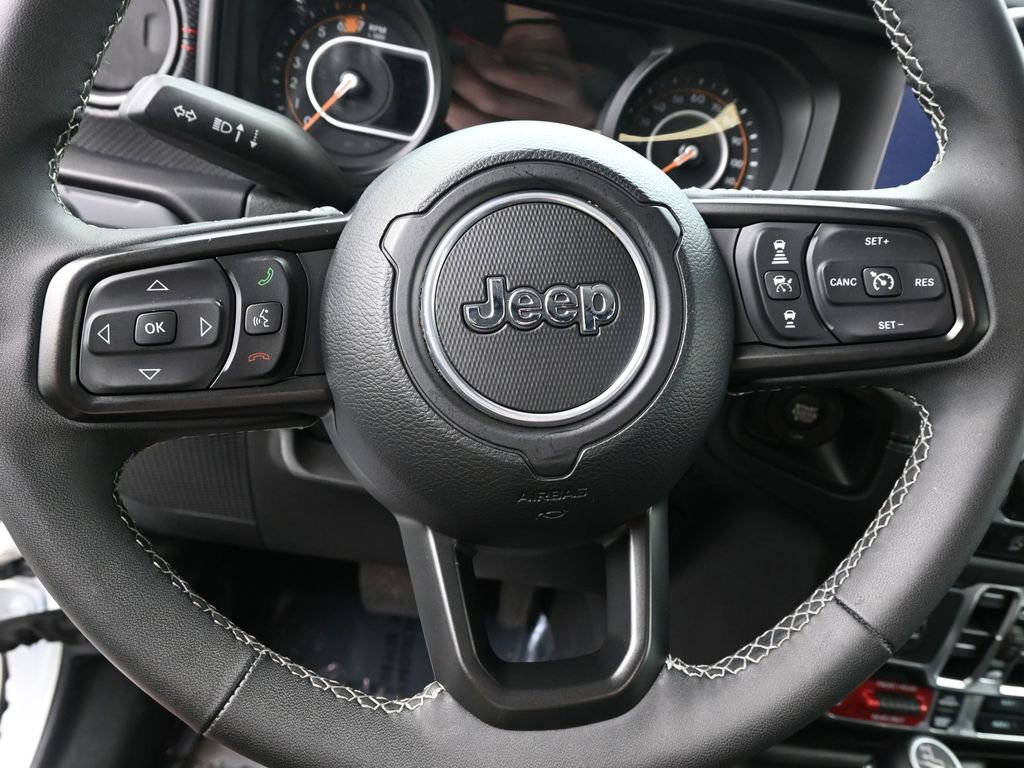Used 2025 Jeep Wrangler Unlimited Rubicon image 23