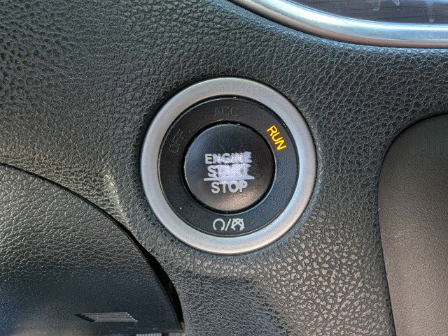 Used 2018 Dodge Charger SXT w/ Blacktop Package image 18