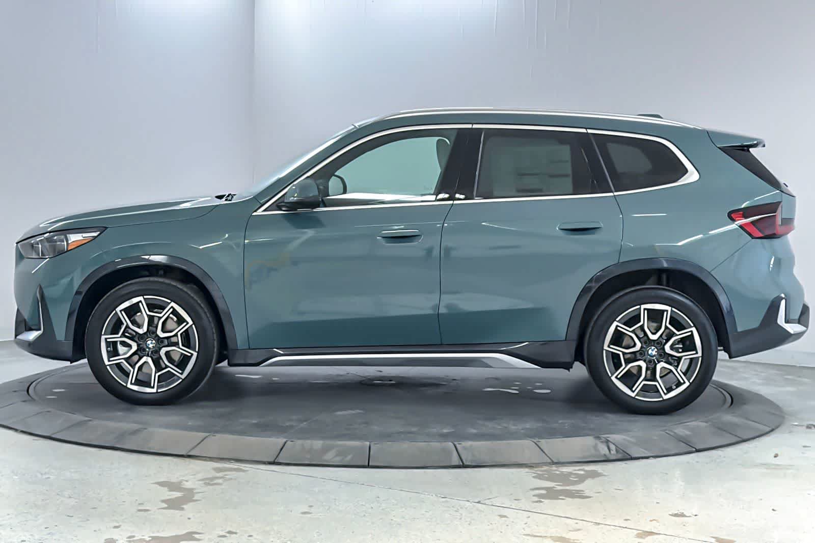 New 2027 BMW X1 xDrive28i w/ Technology Package AWD/4WD image 5