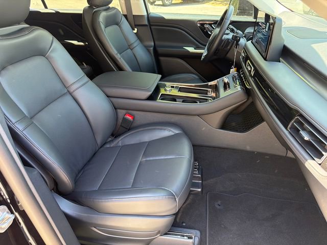 New 2026 Lincoln Aviator AWD image 14