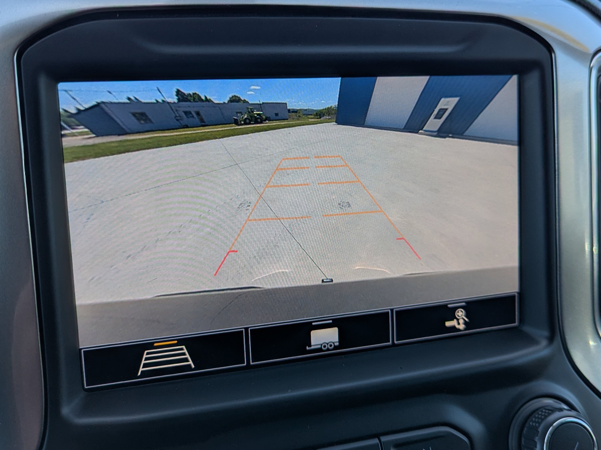 Used 2020 Chevrolet Silverado 1500 LT w/ All-Star Edition AWD/4WD image 14