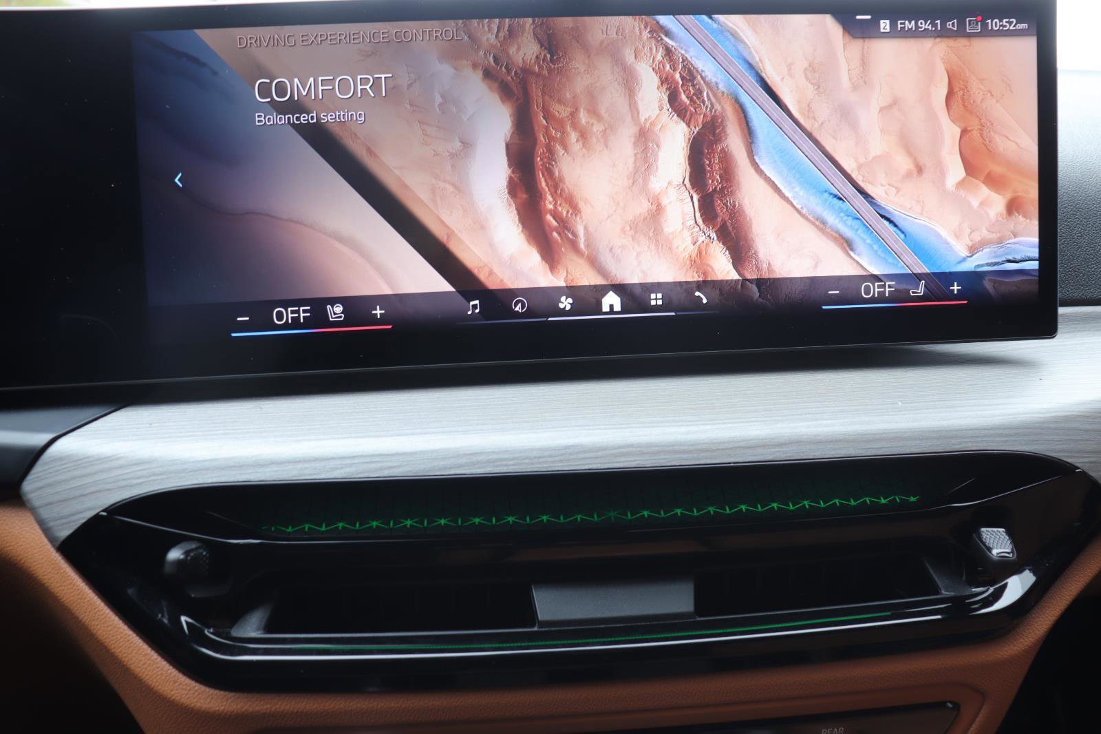 Certified 2025 BMW 430i w/ Premium Package image 40