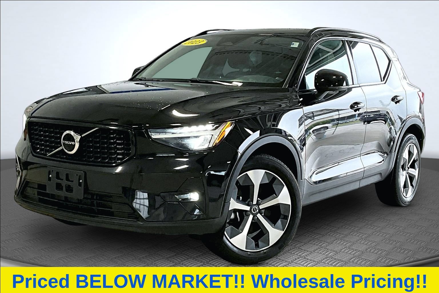 Used 2023 Volvo XC40 B5 Ultimate