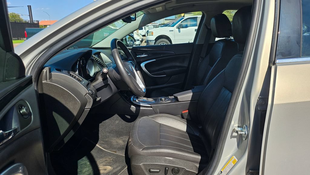 Used 2011 Buick Regal CXL w/ RL6 Preferred Equipment Group FWD image 26
