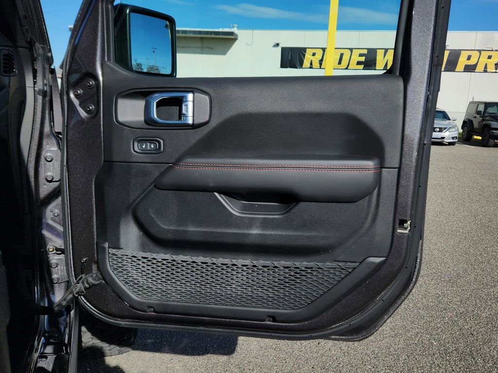 Used 2021 Jeep Wrangler Unlimited Rubicon w/ Xtreme Recon 35" Tire Package AWD/4WD image 26