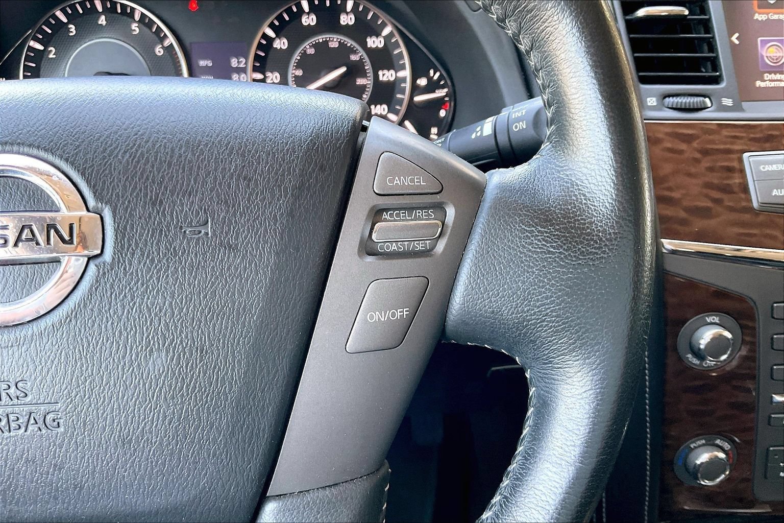 Used 2018 Nissan Armada SL w/ Moonroof Package AWD/4WD image 12