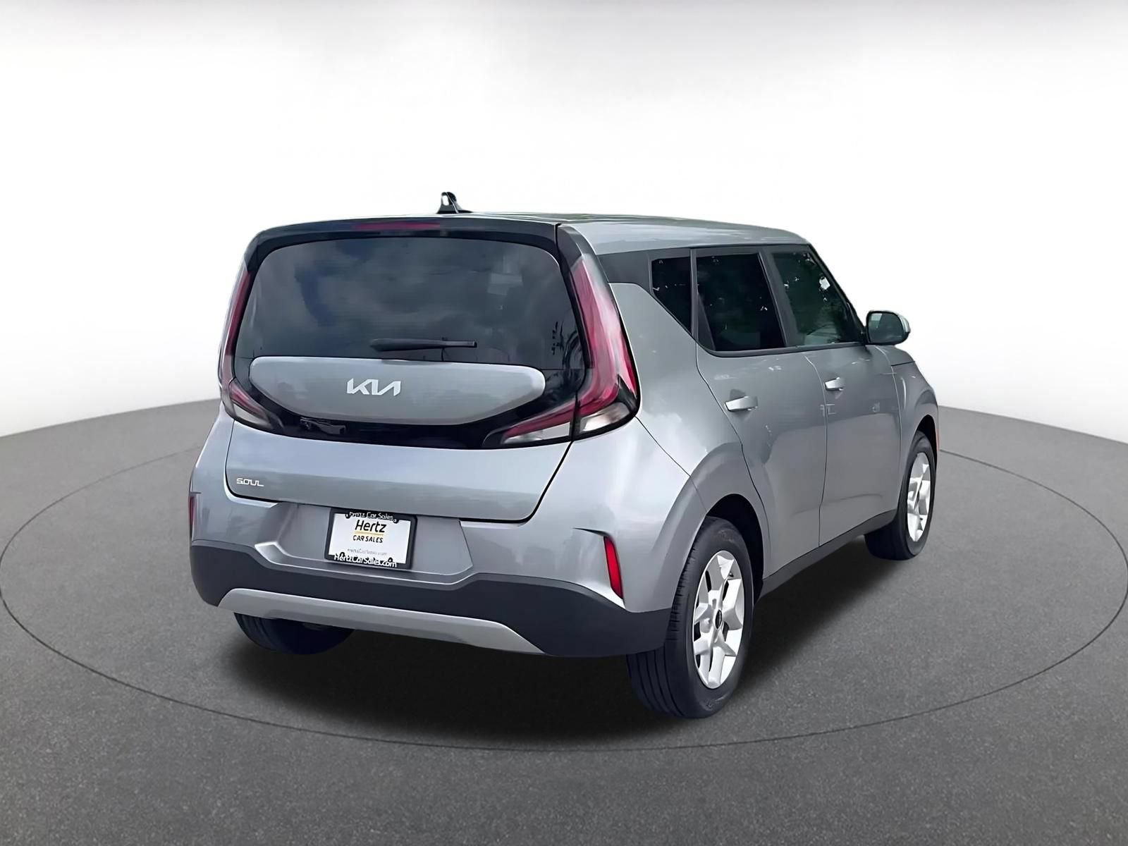 Used 2025 Kia Soul LX w/ LX Technology Package FWD image 14