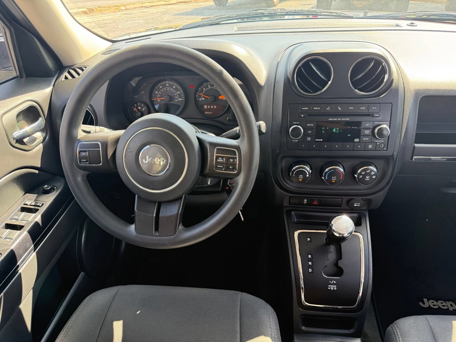 Used 2017 Jeep Patriot Sport w/ Power Value Group FWD image 16