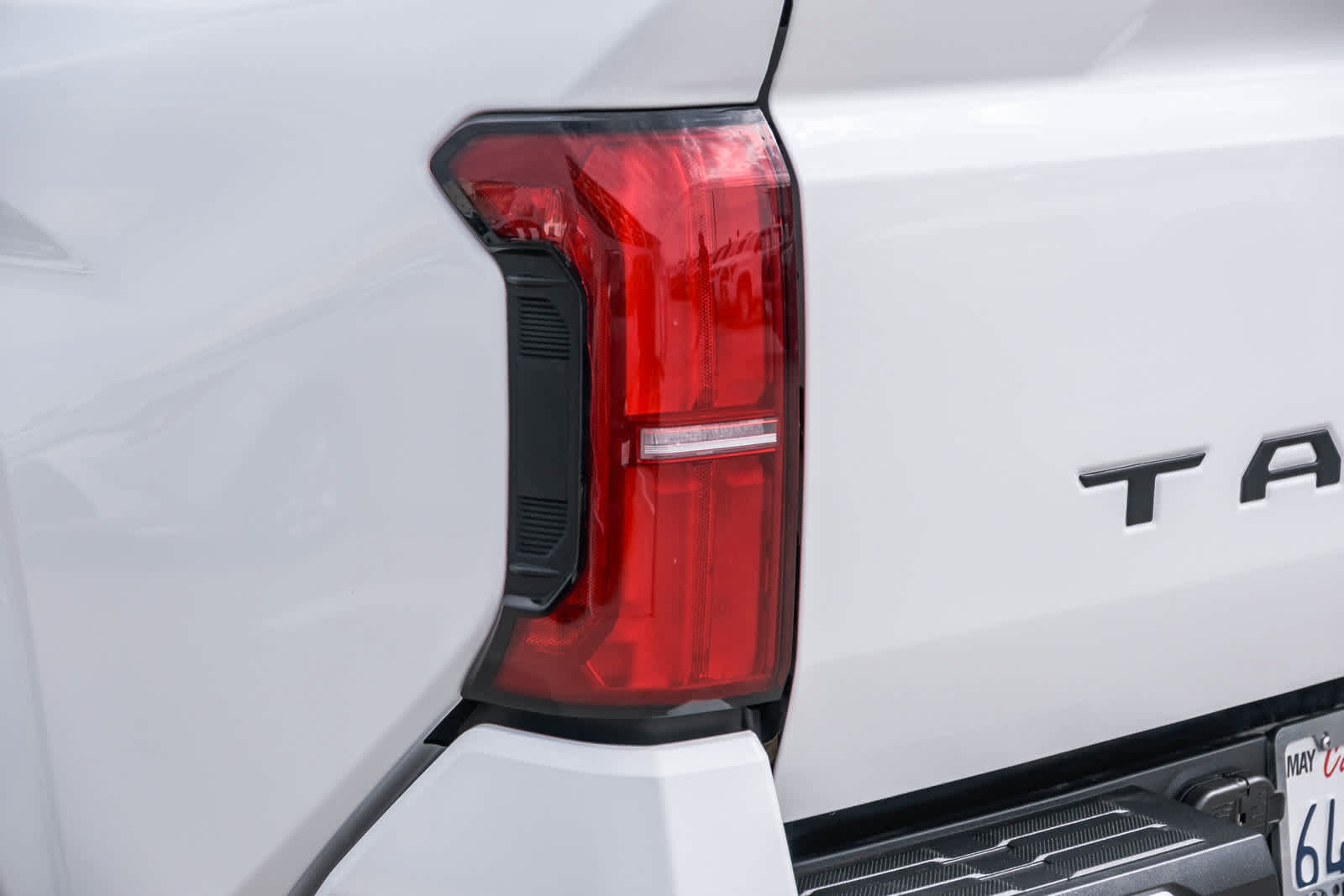 Certified 2024 Toyota Tacoma SR5 AWD/4WD image 7