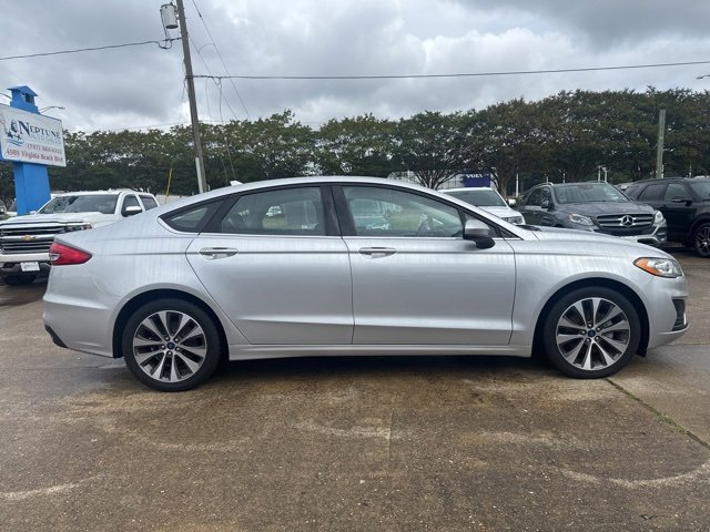 Used 2019 Ford Fusion SE image 4