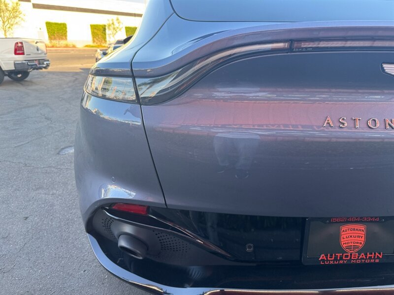 Used 2022 Aston Martin DBX AWD/4WD image 11