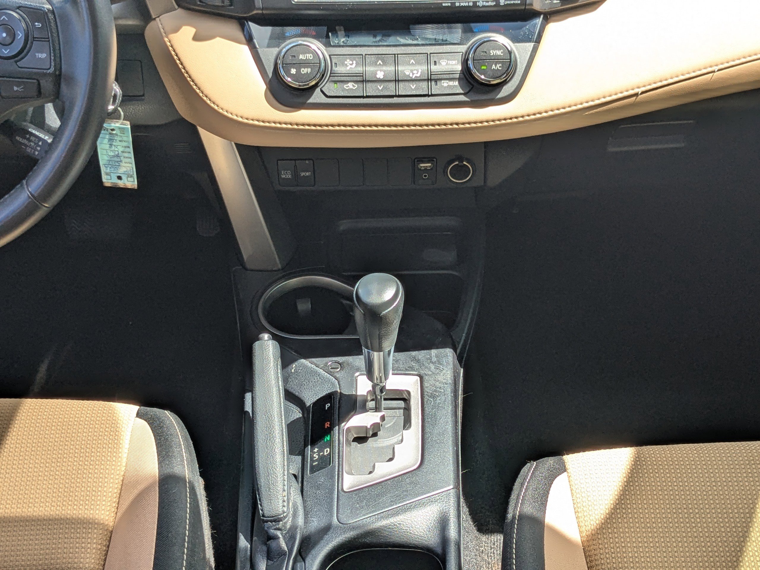 Used 2017 Toyota RAV4 XLE image 18