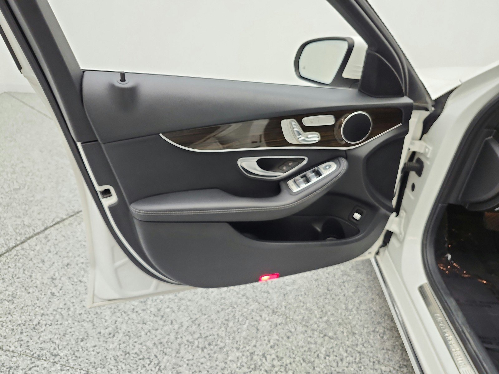 Used 2020 Mercedes-Benz C 300 Sedan image 15