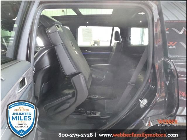 Used 2023 Jeep Grand Cherokee L Overland w/ Advanced Protech Group III image 18