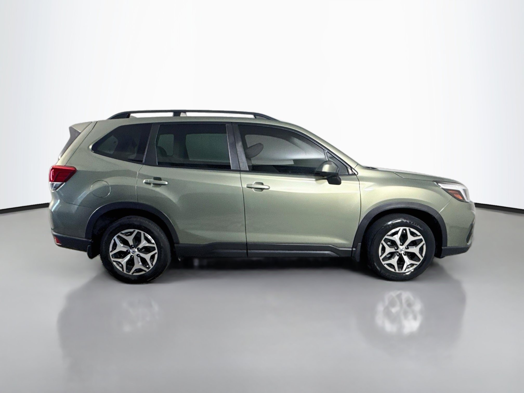 Used 2020 Subaru Forester Premium AWD/4WD image 11