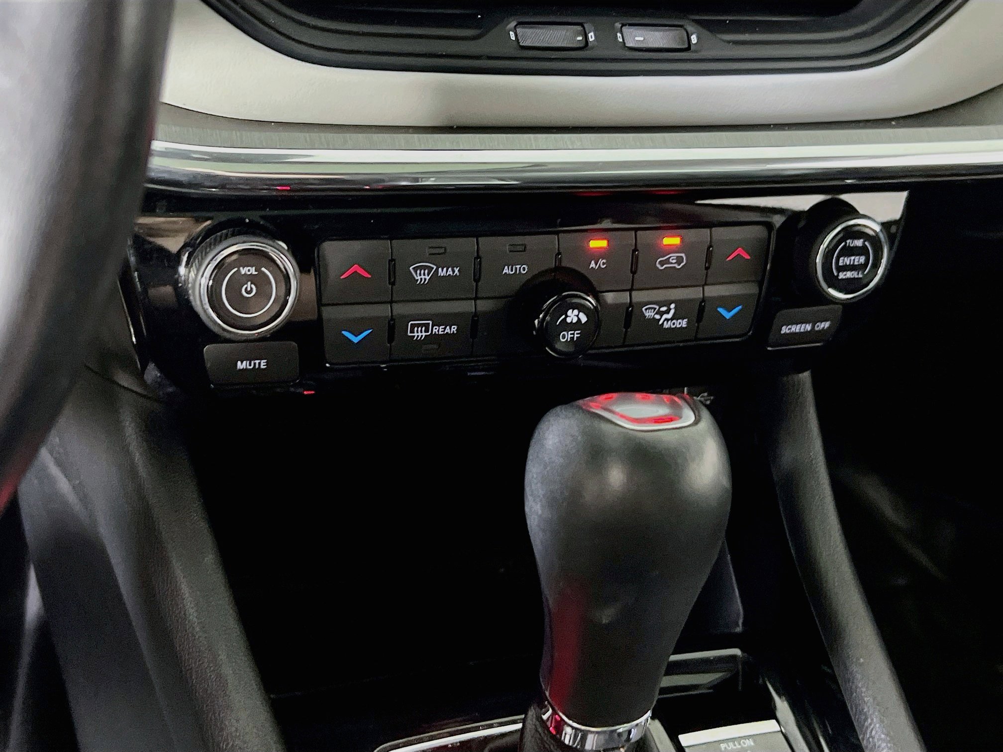 Used 2022 Jeep Compass Limited w/ Sun and Sound Group AWD/4WD image 15