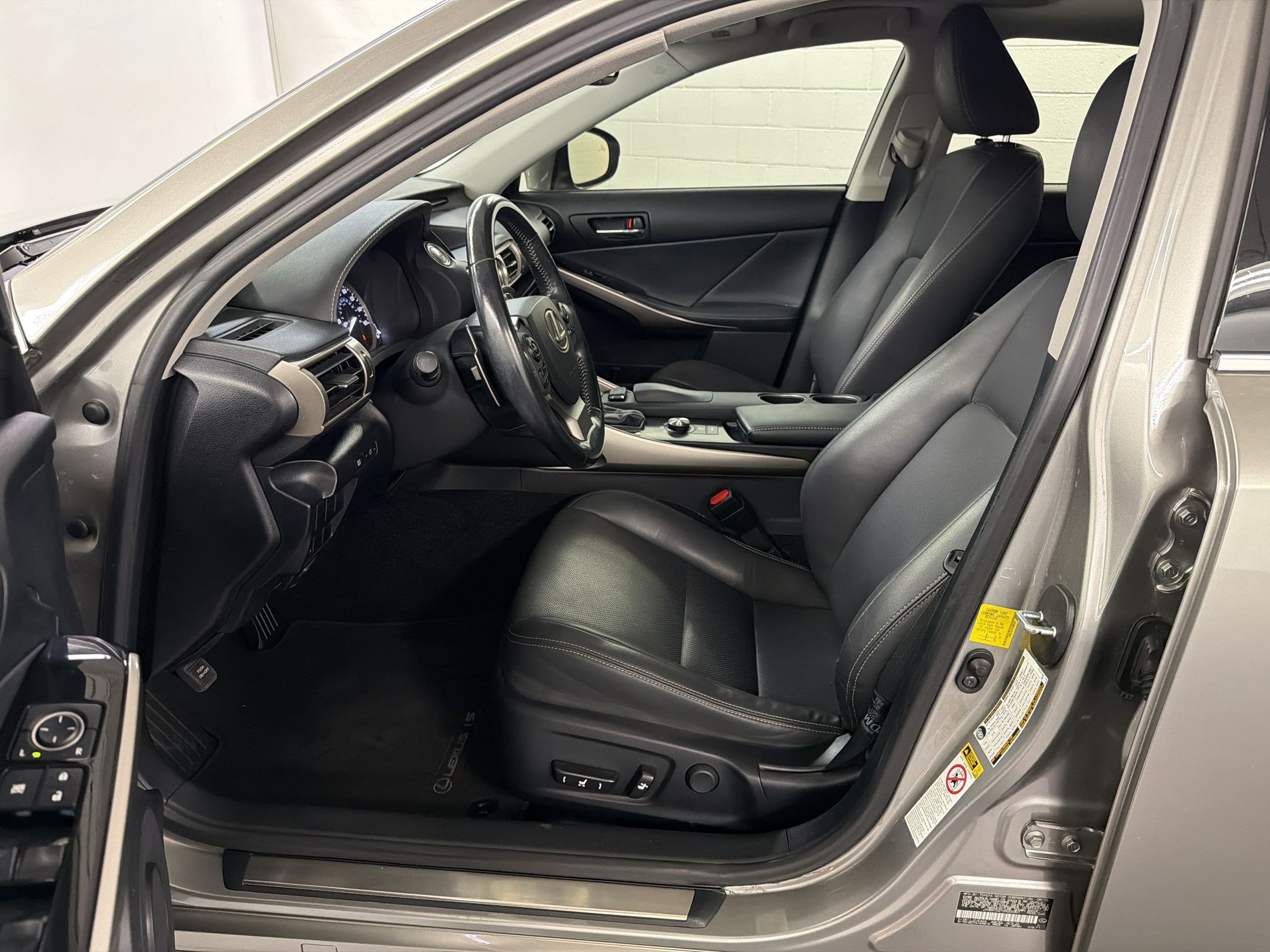 Used 2016 Lexus IS 200t w/ Navigation System Package RWD image 5