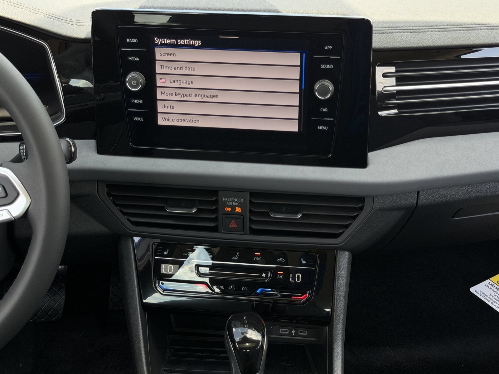 New 2026 Volkswagen Jetta SE FWD image 17