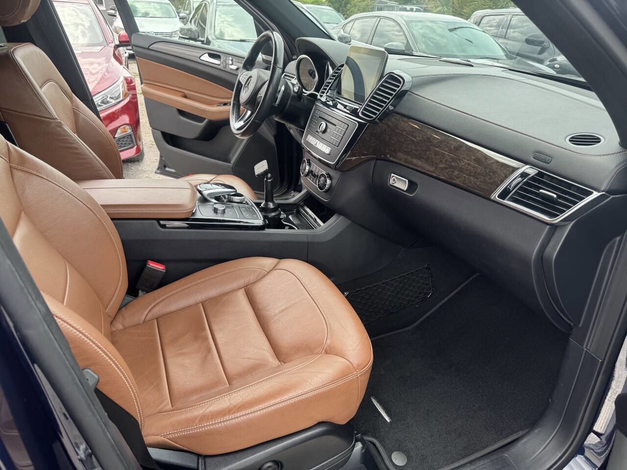 Used 2017 Mercedes-Benz GLS 450 4MATIC image 2