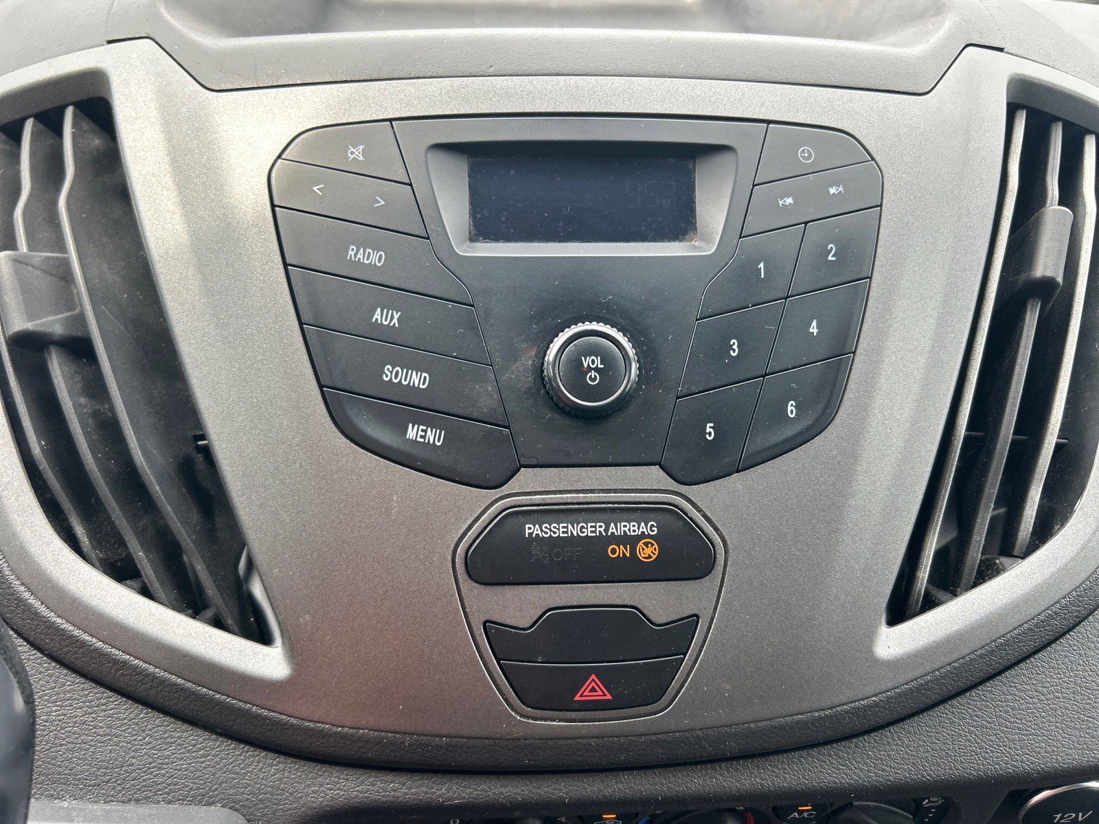 Certified 2019 Ford Transit 150 130 Low Roof RWD image 22