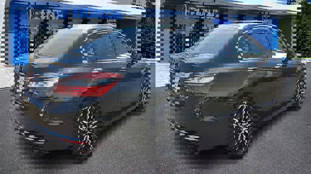 Used 2016 Honda Accord Touring image 8