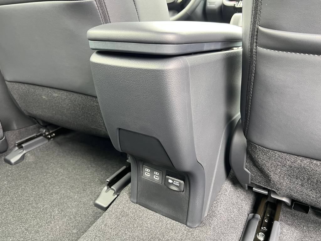 New 2026 Toyota Prius Plug-In Hybrid FWD image 20