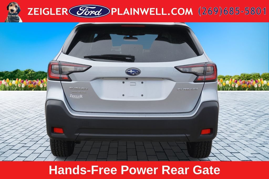 Used 2023 Subaru Outback Premium AWD/4WD image 4