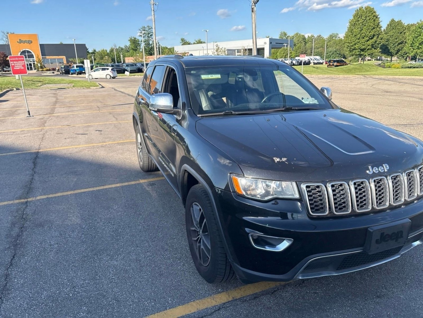 Used 2017 Jeep Grand Cherokee Limited AWD/4WD image 17