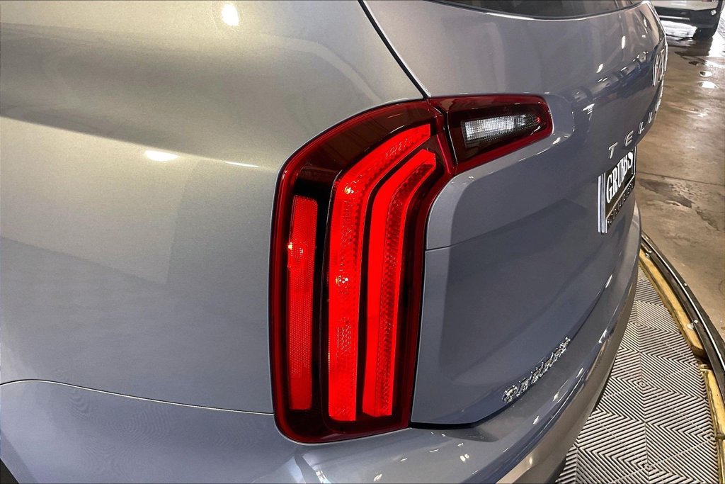 Used 2025 Kia Telluride S FWD image 39