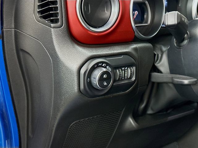 Used 2022 Jeep Gladiator Rubicon w/ Cold Weather Group image 10