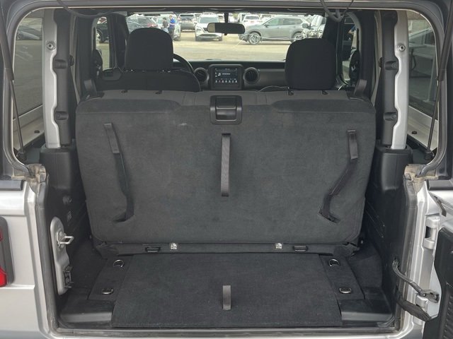 Used 2022 Jeep Wrangler Sport S image 6