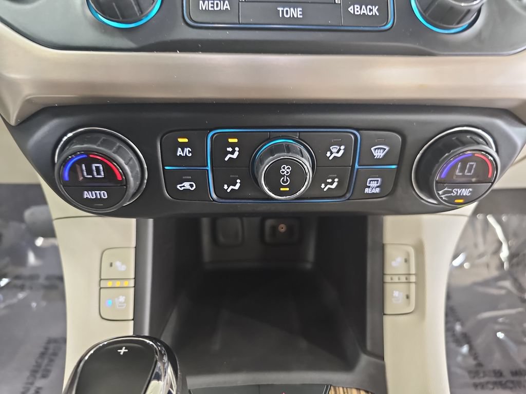 Used 2019 GMC Acadia Denali w/ Technology Package AWD/4WD image 22