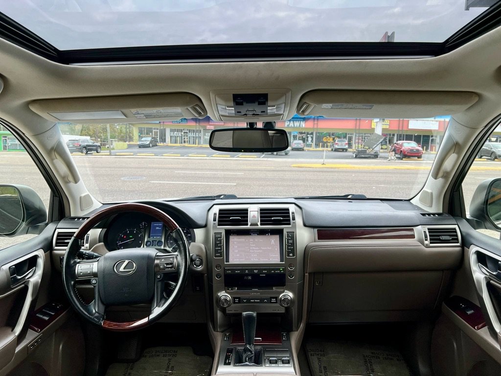 Used 2017 Lexus GX 460 Premium AWD/4WD image 12