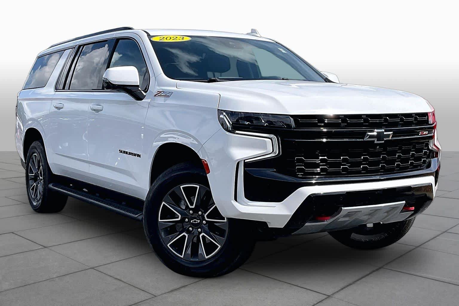 Used 2023 Chevrolet Suburban Z71 w/ Luxury Package AWD/4WD image 3