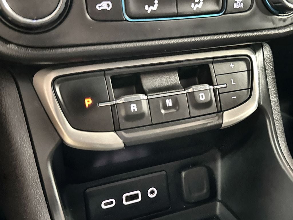 Used 2023 GMC Terrain SLE FWD image 22