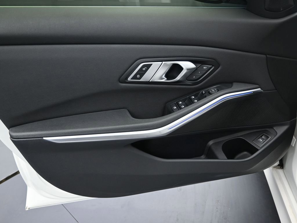 Used 2021 BMW 330i Sedan w/ Convenience Package image 11