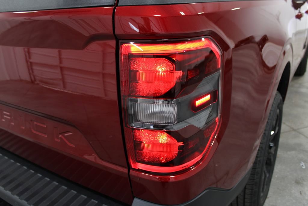 New 2025 Ford Maverick Lariat w/ Black Appearance Package image 25