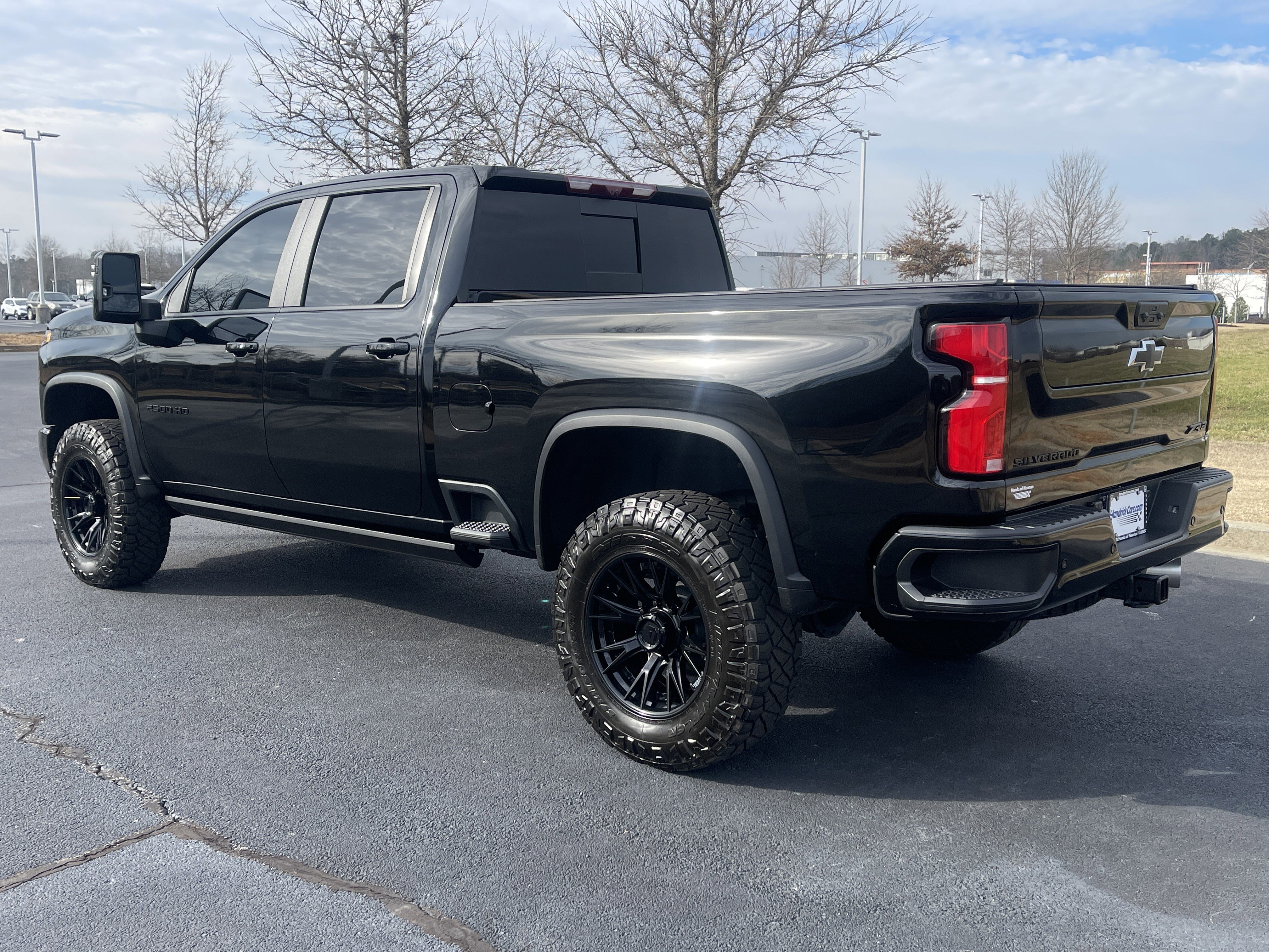 Used 2025 Chevrolet Silverado 2500 ZR2 w/ Technology Package image 7