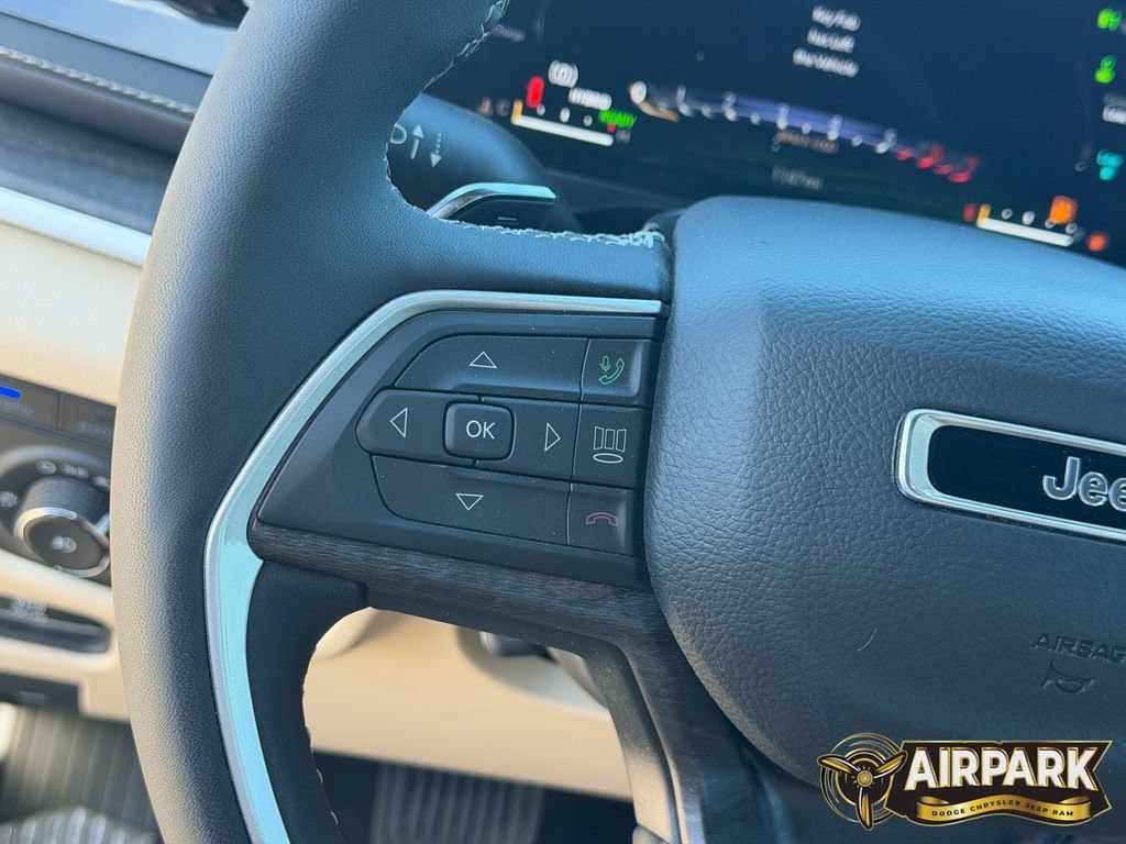 New 2023 Jeep Grand Cherokee 4WD 4xe w/ Luxury Tech Group II image 22