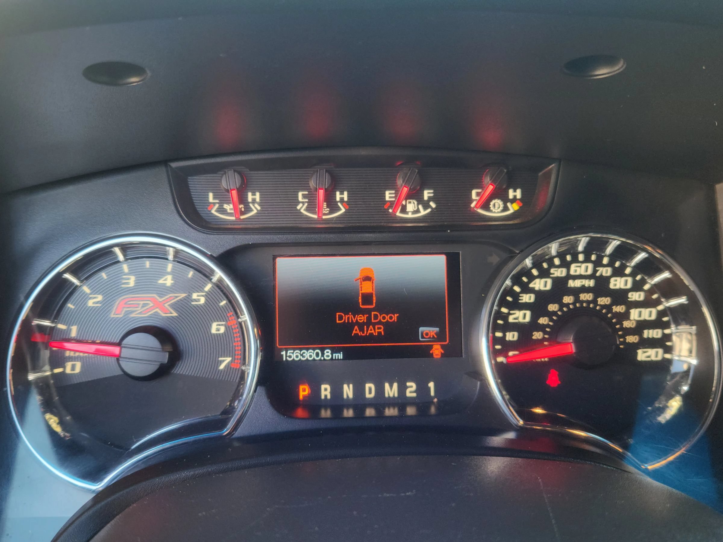 Used 2014 Ford F150 FX4 w/ Equipment Group 402A Luxury AWD/4WD image 10
