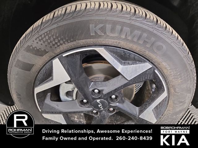 Certified 2025 Kia Seltos S image 12