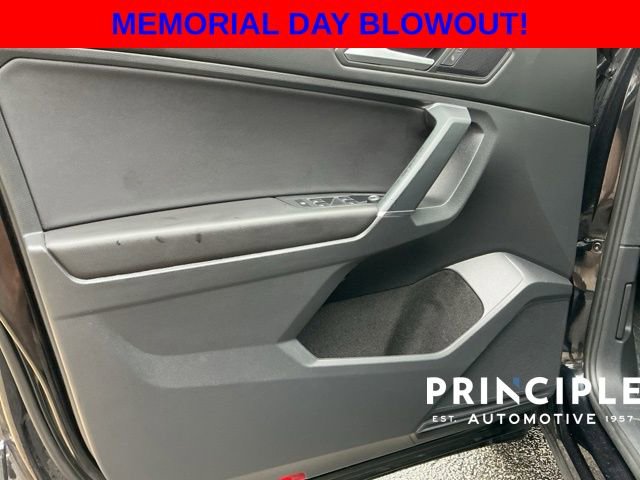 Used 2020 Volkswagen Tiguan SE w/ Panoramic Sunroof Package AWD/4WD image 23