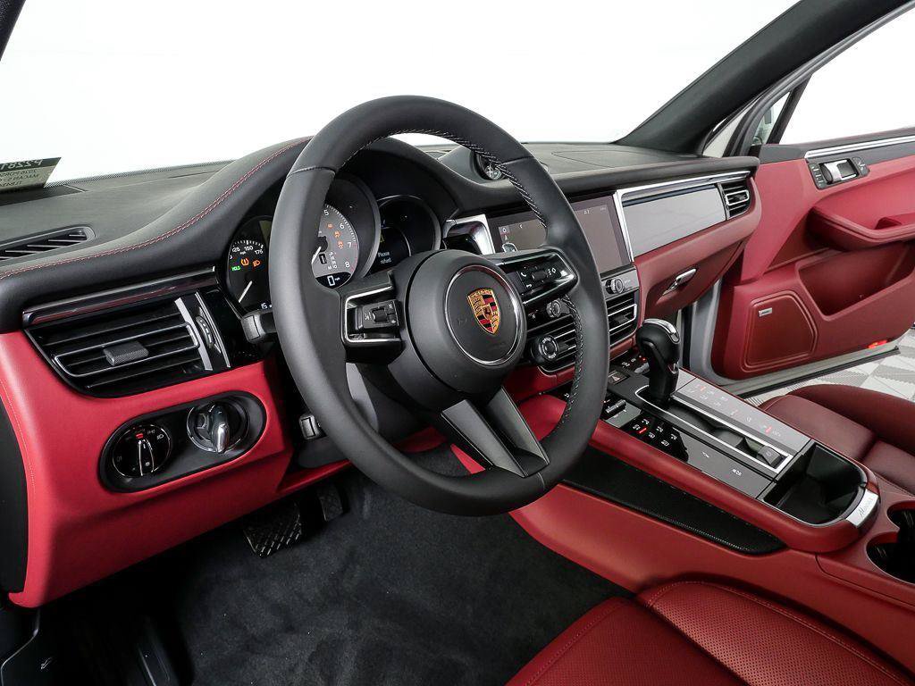New 2026 Porsche Macan S AWD/4WD image 4